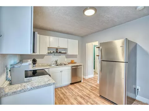 Kitchen - 2001 5th Ave, Greeley, CO 80631 photo 2 of 3