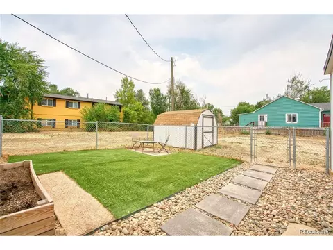 Exterior - 2001 5th Ave, Greeley, CO 80631 photo 1 of 3