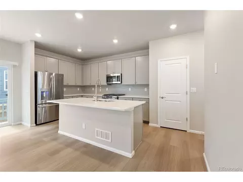 21011 E 63rd Dr, Aurora, CO 80019 photo 13