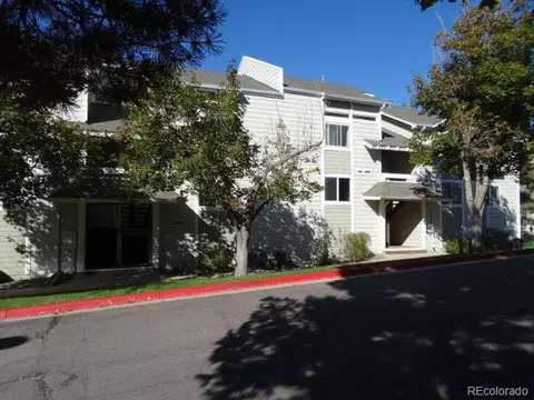 1301 S Cathay Ct #105, Aurora, CO 80017