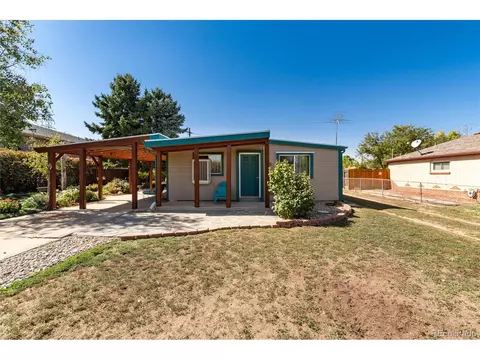 15 Eaton St, Lakewood, CO 80226