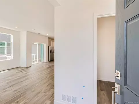 460 Kiowa Ave, Bennett, CO 80102 photo 4