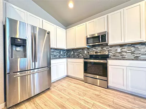 871 Sunlight Peak Dr, Severance, CO 80550 photo 4