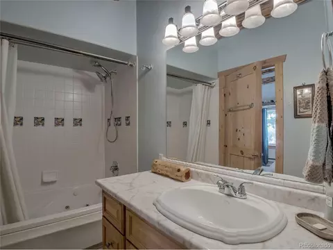 Bath - 46 Singleton Rd, Alma, CO 80420 photo 3 of 6