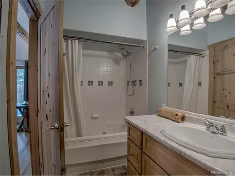 Bath - 46 Singleton Rd, Alma, CO 80420 photo 2 of 6