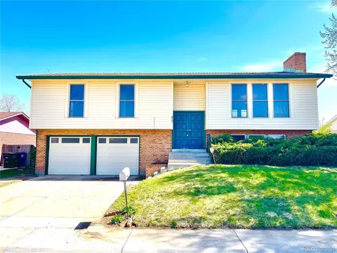 4932 Upton Ct, Denver, CO 80239 photo 1