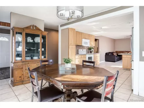 11930 E Bates Cir, Aurora, CO 80014 photo 6