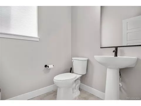9651 E 61st Pl, Denver, CO 80238 photo 15