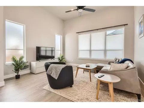 9651 E 61st Pl, Denver, CO 80238 photo 3