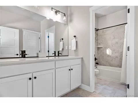 9651 E 61st Pl, Denver, CO 80238 photo 26