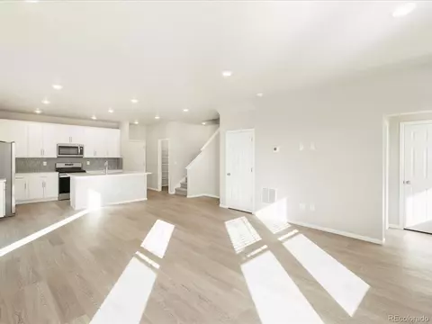 791 N Tempe St, Aurora, CO 80018 photo 4
