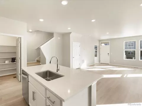 791 N Tempe St, Aurora, CO 80018 photo 10