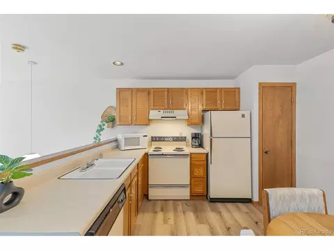 Kitchen - 10000 Ryan Gulch Rd #G106, Silverthorne, CO 80498 photo 1 of 3