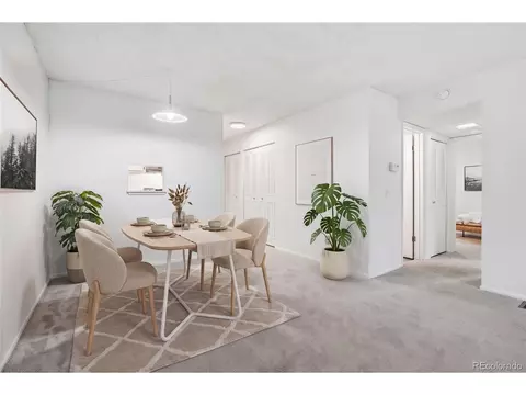 Dining - 3250 Oneal Cir #L-L10, Boulder, CO 80301 photo 1 of 2