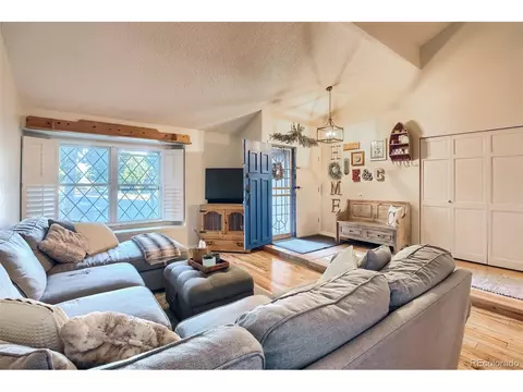 12558 E Bates Cir, Aurora, CO 80014 photo 4