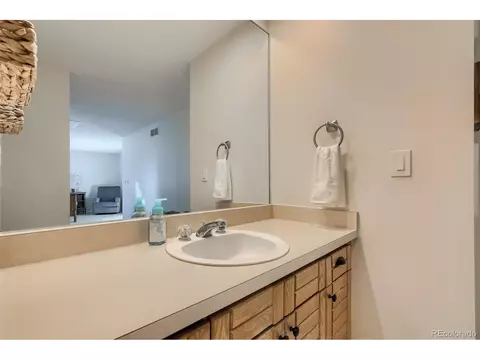 12558 E Bates Cir, Aurora, CO 80014 photo 19