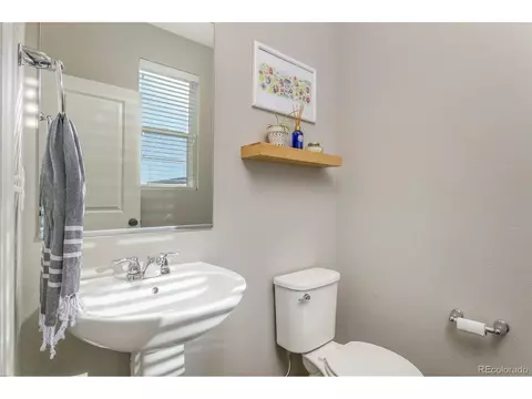 10199 E 25th Dr, Aurora, CO 80010 photo 12