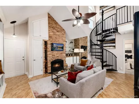 4923 S Carson St #212, Aurora, CO 80015