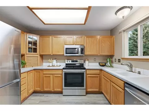 10378 Falcon Ct, Longmont, CO 80504 photo 3