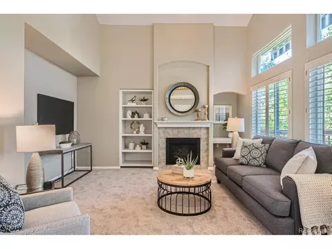 9529 Troon Village Dr, Lone Tree, CO 80124