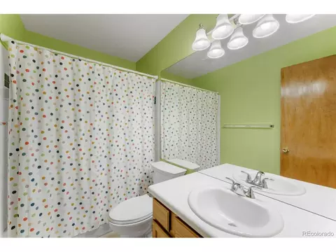 Bath - 19817 E Prentice Ave, Centennial, CO 80015 photo 4 of 5