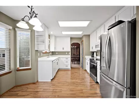 Kitchen - 19817 E Prentice Ave, Centennial, CO 80015 photo 6 of 6