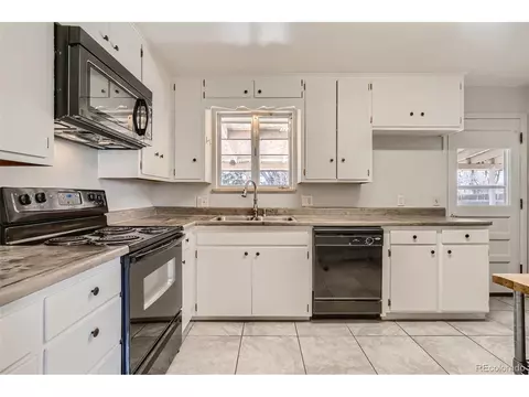 12762 E 2nd Ave, Aurora, CO 80011 photo 9
