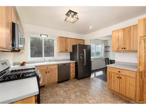 Kitchen - 14926 E Iliff Pl, Aurora, CO 80014 photo 3 of 3