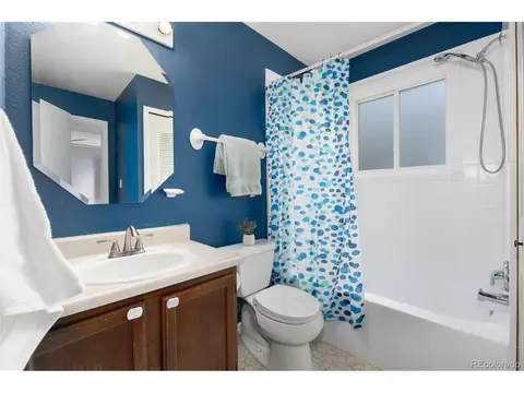 Bath - 14926 E Iliff Pl, Aurora, CO 80014 photo 3 of 3