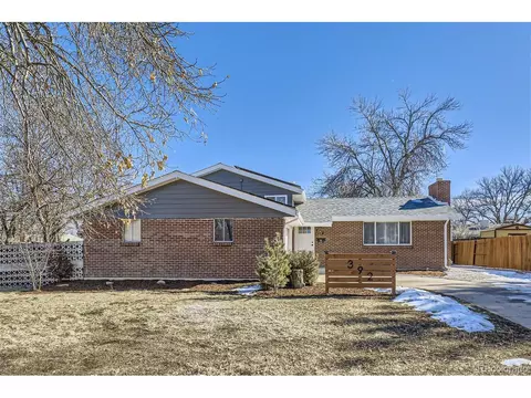 392 Salem St, Aurora, CO 80011