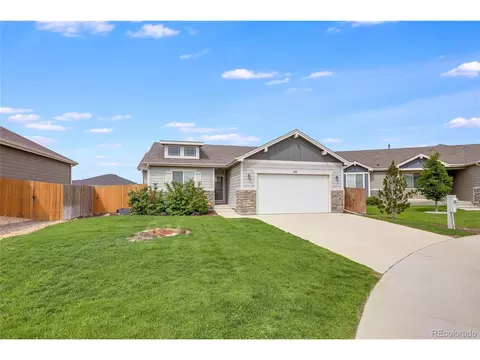 105 Bluebell Ct, Wiggins, CO 80654