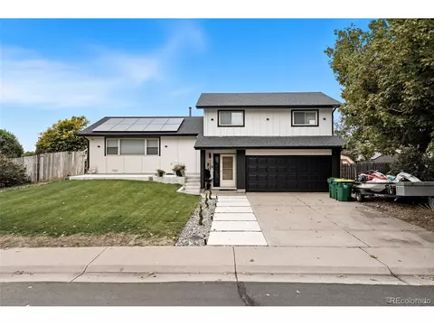 1387 S Oswego Ct, Aurora, CO 80012