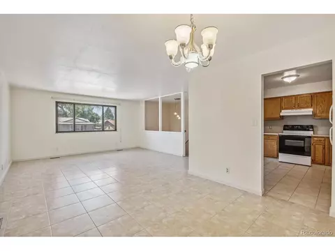 5084 Utopia Ct, Denver, CO 80239 photo 10