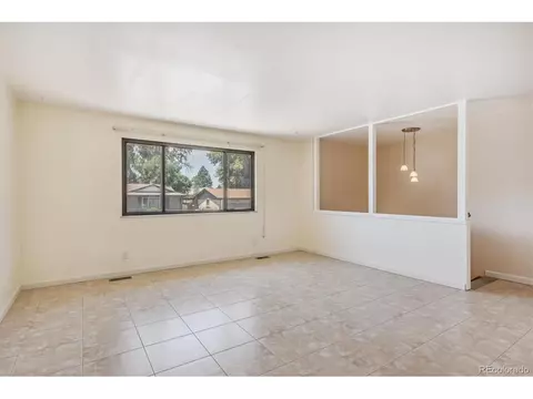 5084 Utopia Ct, Denver, CO 80239 photo 7