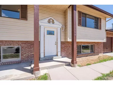 5084 Utopia Ct, Denver, CO 80239 photo 3