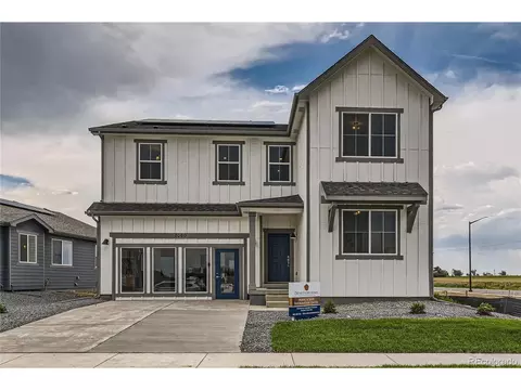 Exterior - 46426 Heritage Ave, Bennett, CO 80102 photo 2 of 5