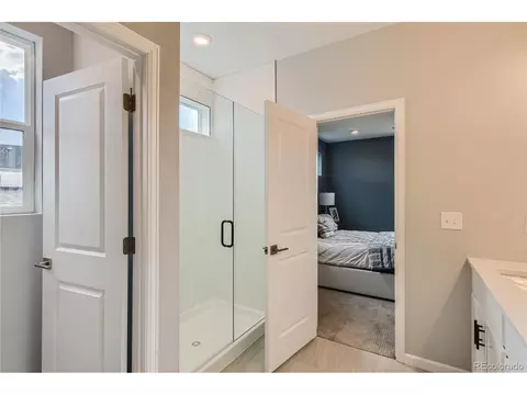 Bath - 46426 Heritage Ave, Bennett, CO 80102 photo 3 of 5