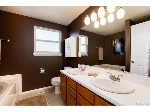 22381 E Oberlin Dr, Aurora, CO 80018 photo 22