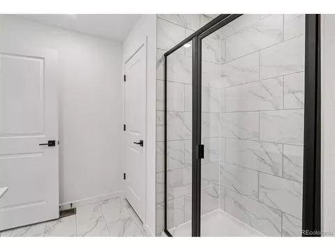 Bath - 15339 W 68th Loop, Arvada, CO 80007 photo 8 of 10