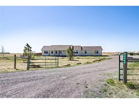 44444 E Iliff Trl, Bennett, CO 80102 photo 1