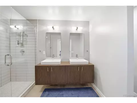 Bath - 2415 S Williams St, Denver, CO 80210 photo 3 of 6