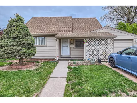 10555 Lowry Pl, Aurora, CO 80010