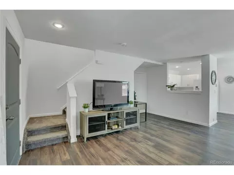 4925 E 100th Dr, Thornton, CO 80229 photo 6