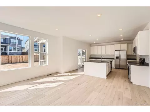 24792 E Atlantic Dr, Aurora, CO 80018 photo 5