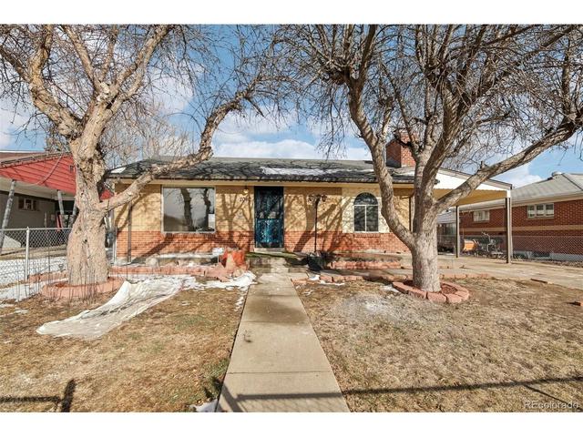 7040 Alan Dr, Denver, CO 80221
