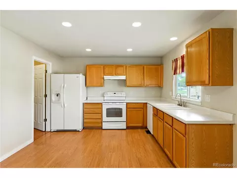 4195 E 94th Pl, Thornton, CO 80229 photo 8