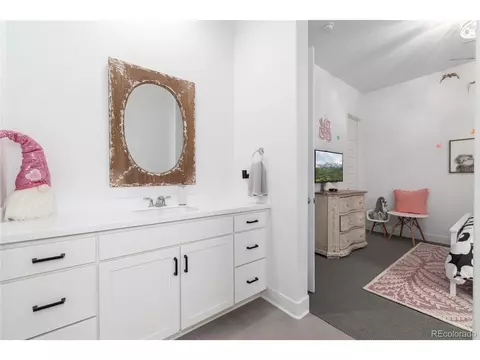 Bath - 27810 E Lakeview Dr, Aurora, CO 80016 photo 5 of 7