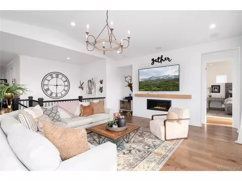Living - 27810 E Lakeview Dr, Aurora, CO 80016 photo 2 of 5