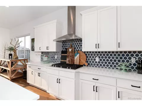 Kitchen - 27810 E Lakeview Dr, Aurora, CO 80016 photo 6 of 6