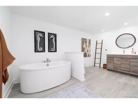 Bath - 27810 E Lakeview Dr, Aurora, CO 80016 photo 7 of 7